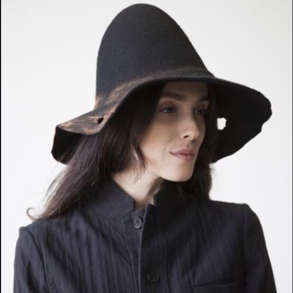Aleksandr Manamïs Burned Felt Hat